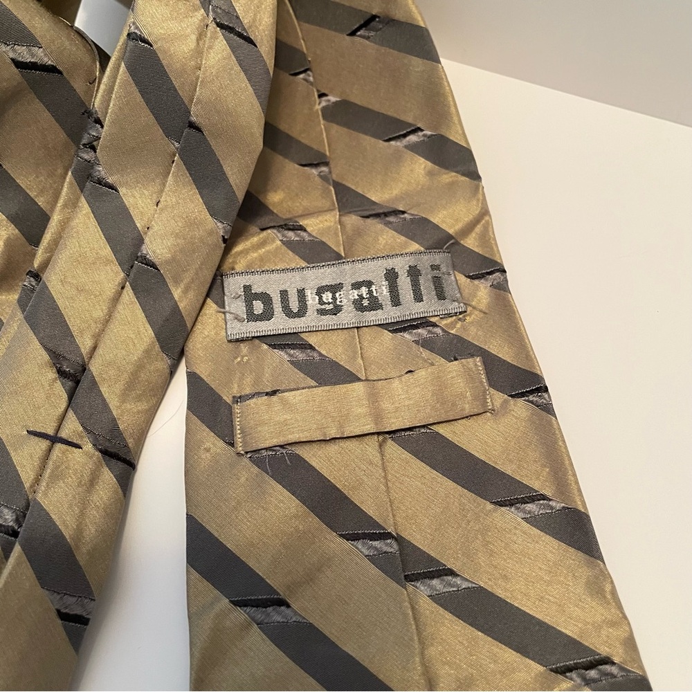 Vintage Bugatti Tie 100% Silk Gold/Black Striped - Picture 3 of 4